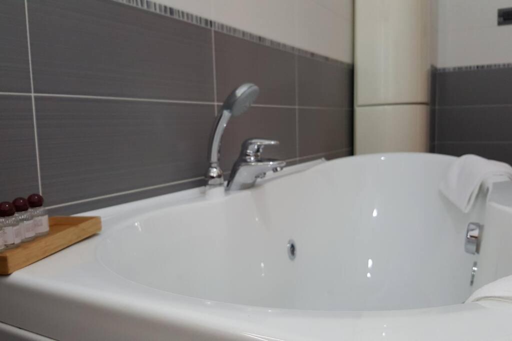XX Settembre Matera - Room And Relax Ngoại thất bức ảnh